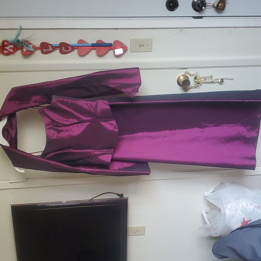 METALLIC PURPLE FORMAL SET SIZE 3/4